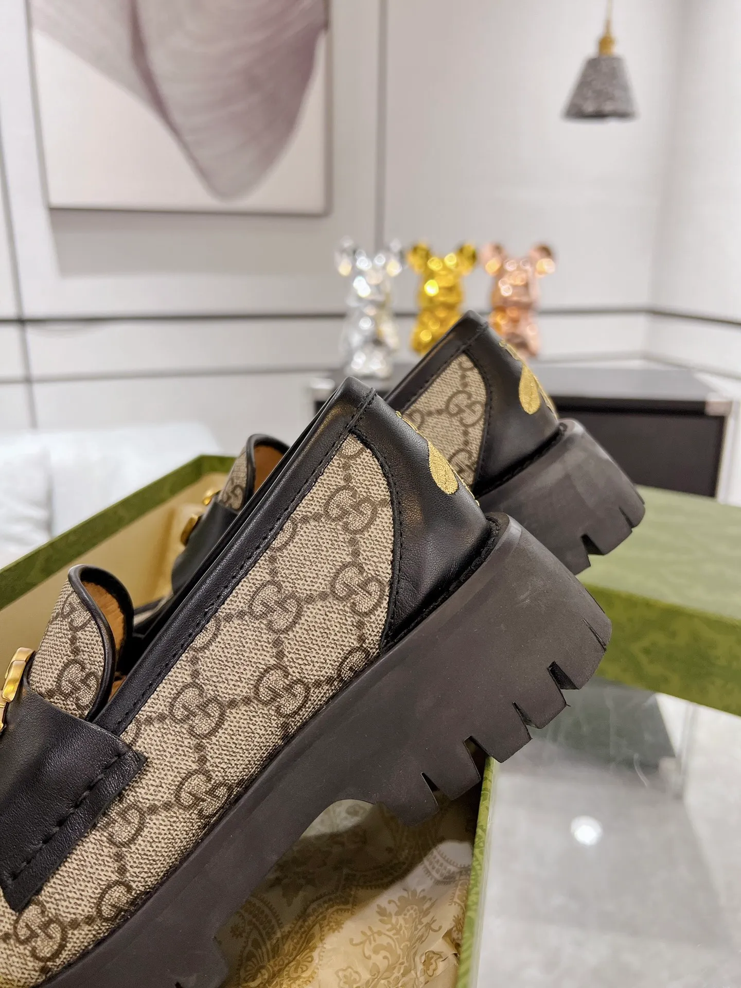 👟👟Ex-factory price 560👟👟 Male +10 Gucci Gucci 2023 early spring new product! The original version is developed into a higher version. Both men and women have open edge beads to ensure consistent quality. Size: 35-41# for women and 39-45# for men.